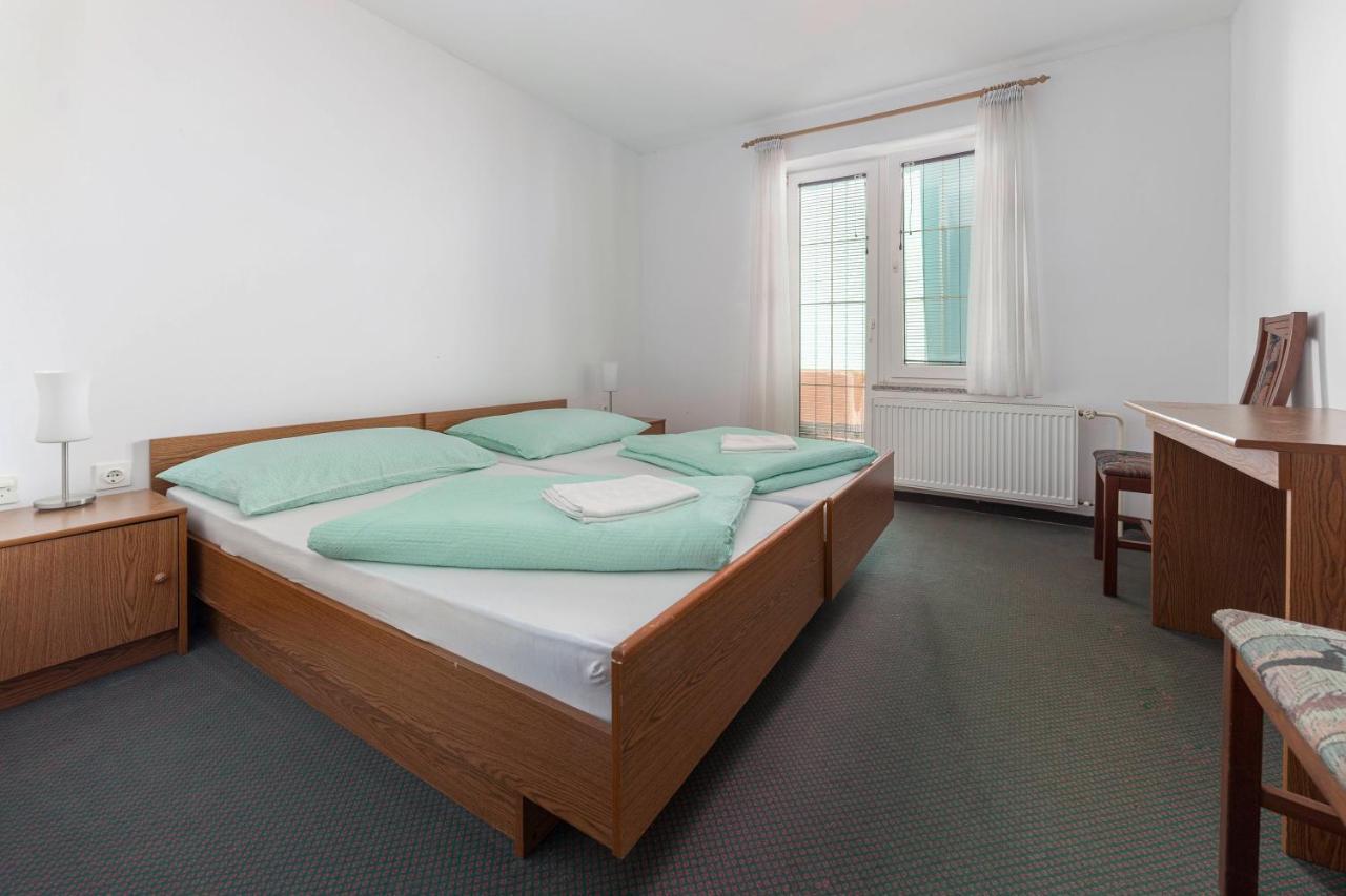 Penzion Ob Ribniku Podlehnik Exteriér fotografie